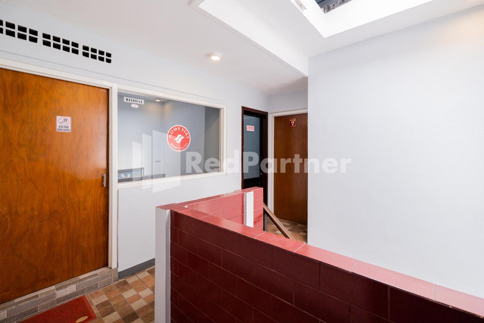Swun Stay Inn At Sawahan Mitra Reddoorz Malang Dış mekan fotoğraf