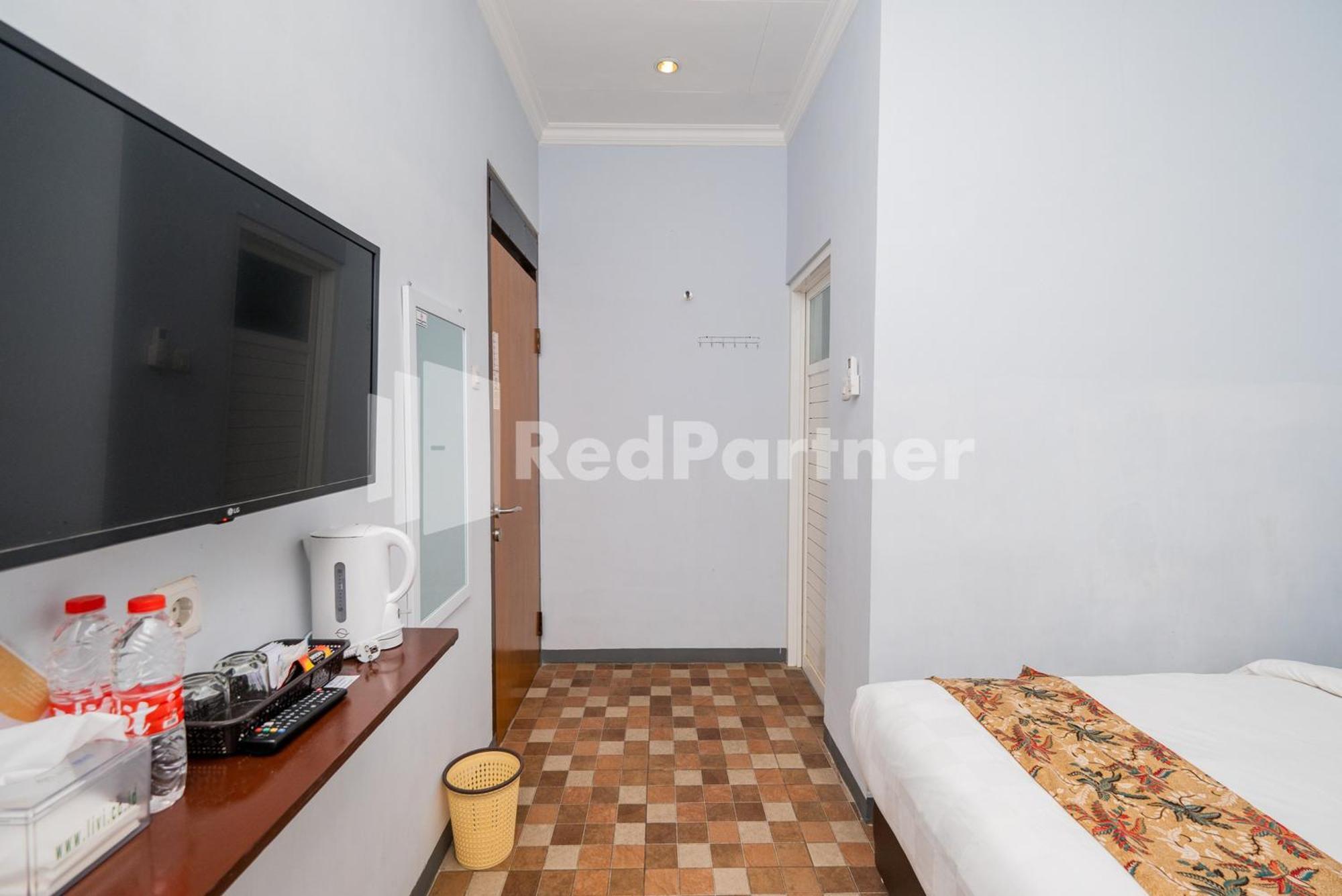 Swun Stay Inn At Sawahan Mitra Reddoorz Malang Dış mekan fotoğraf