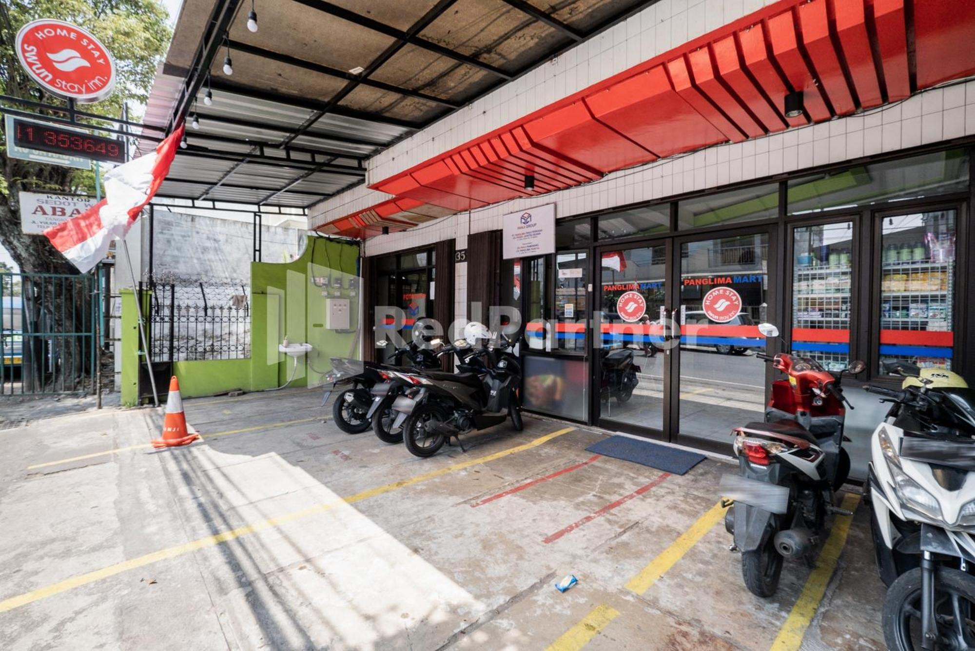 Swun Stay Inn At Sawahan Mitra Reddoorz Malang Dış mekan fotoğraf