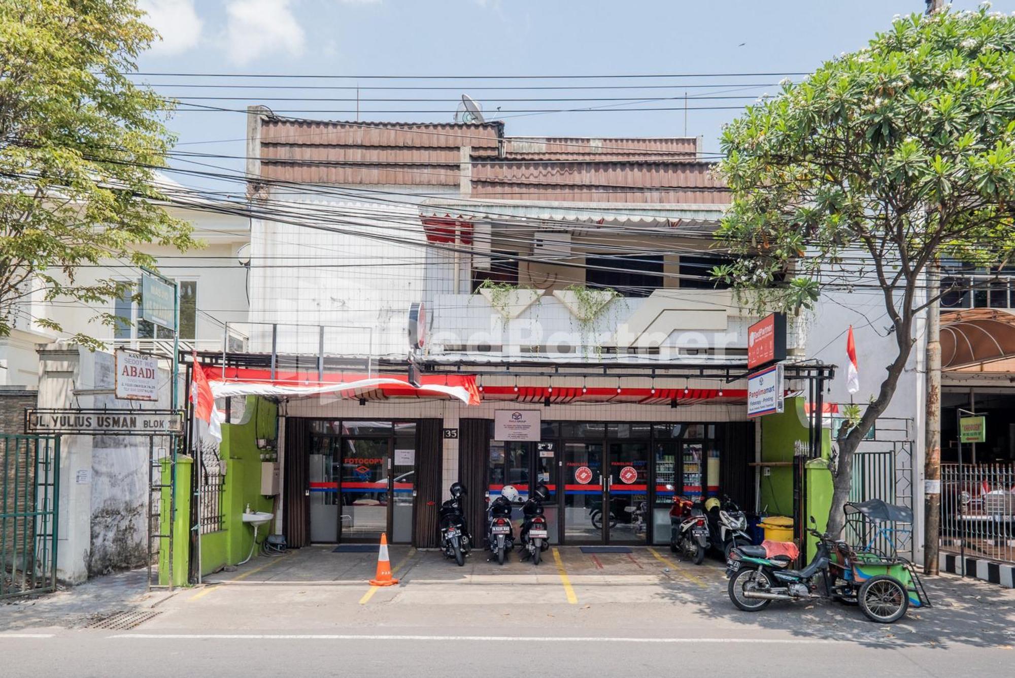 Swun Stay Inn At Sawahan Mitra Reddoorz Malang Dış mekan fotoğraf